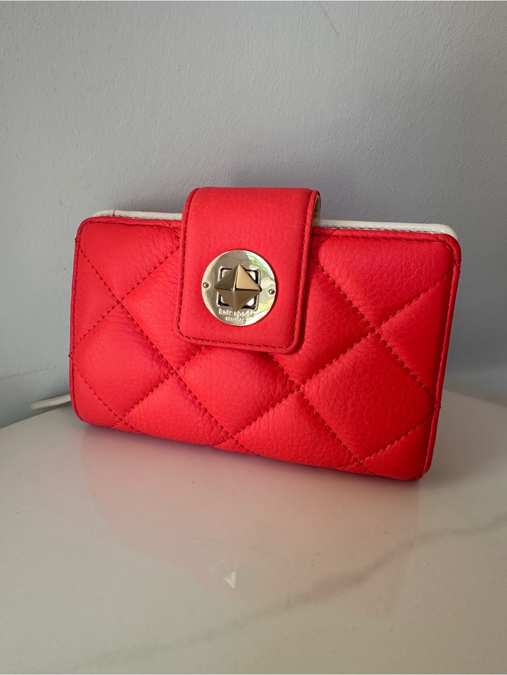 NEW KATE SPADE 2000s Quilted Leather Coral Red Wallet with Gold Turn-Lock Cute